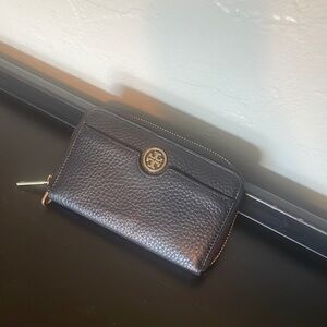 Tory Burch Zip Wallet